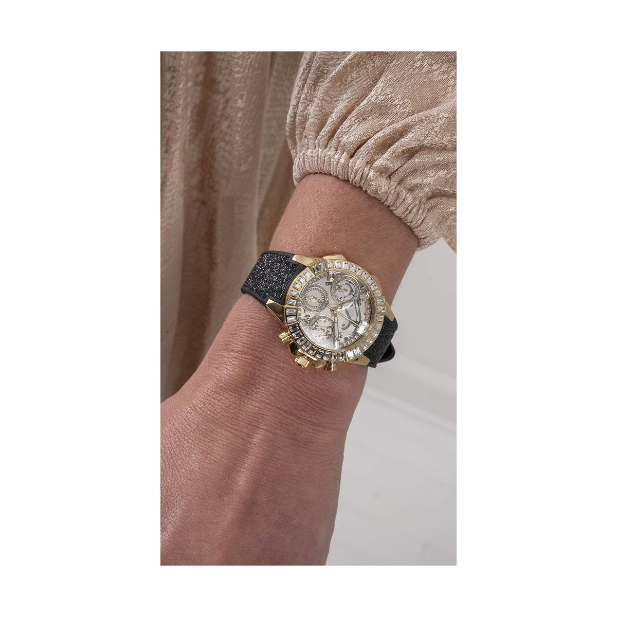 V5H600E4FC70F4BD71901F0AB213054A9AFR6690971P8