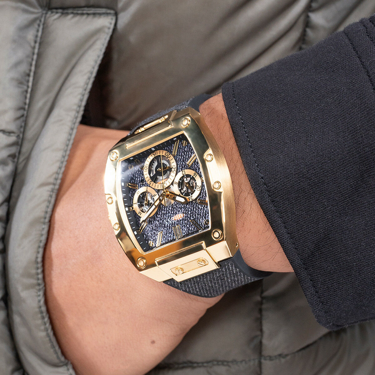 V3H8AB3E152A977DD7343D1E3CB761E8026R6441415P5