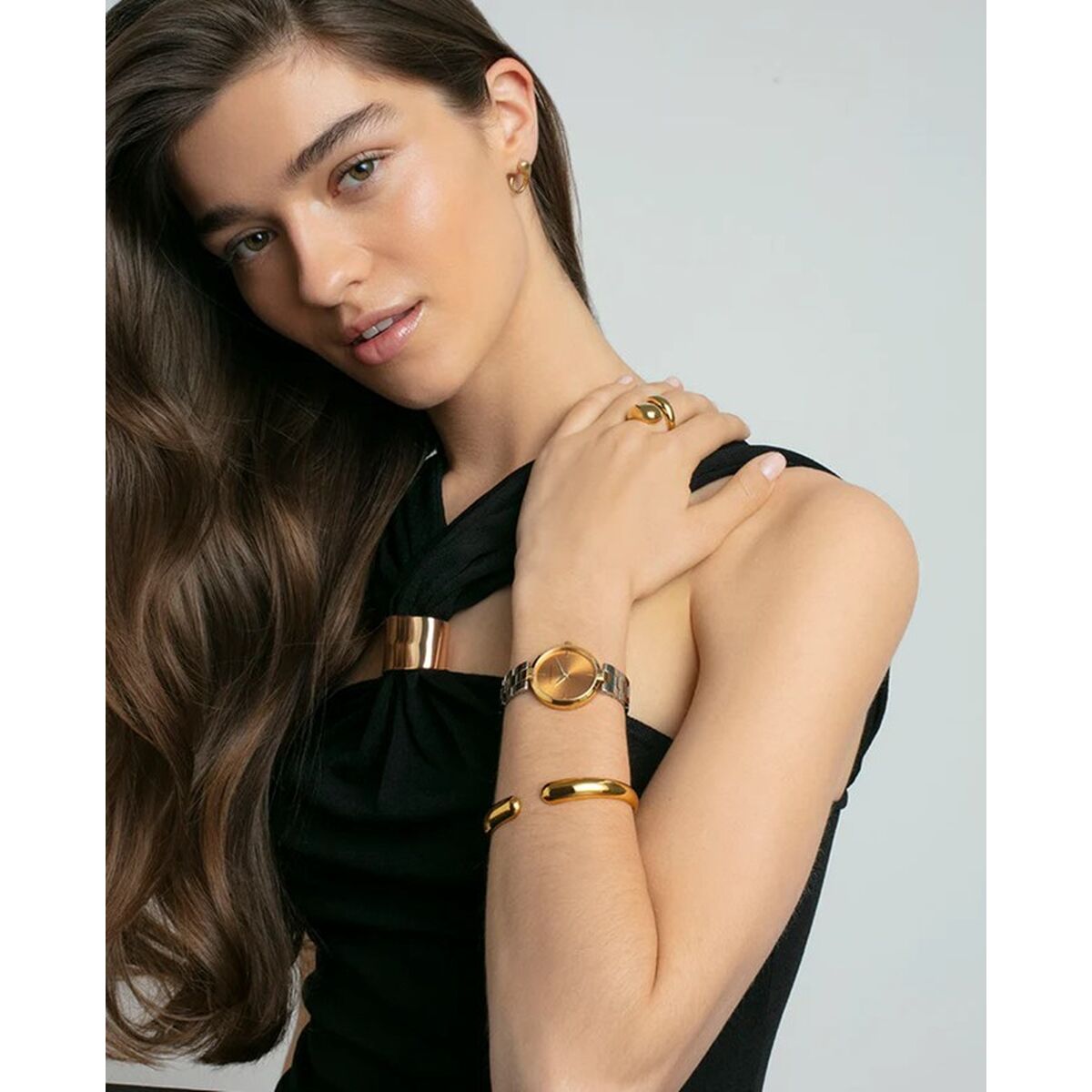 V2HFAD981CE69A852A0A2B610EB5A36B32AR6732825P4